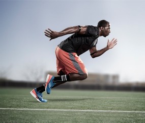 爱游戏app -Uzi迎来十赛季高光表现，切尔西球迷沸腾！