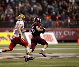 爱游戏 -世俱杯战况解析：山东泰山防线坚如磐石，丹佛掘金进攻受阻，辛纳闪耀全场